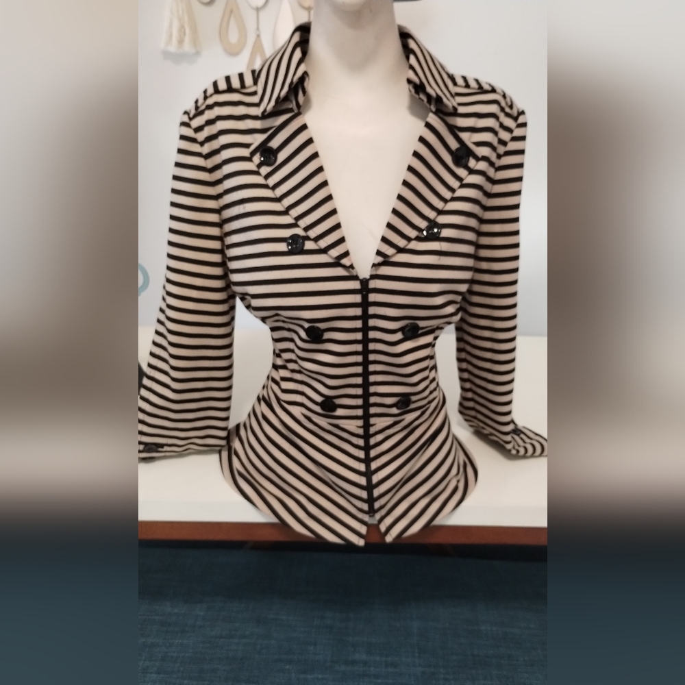 Tahari women's Blazer